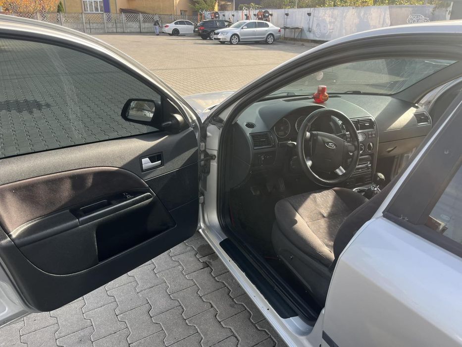 Продам Форд мондео 3 2.0 дизель