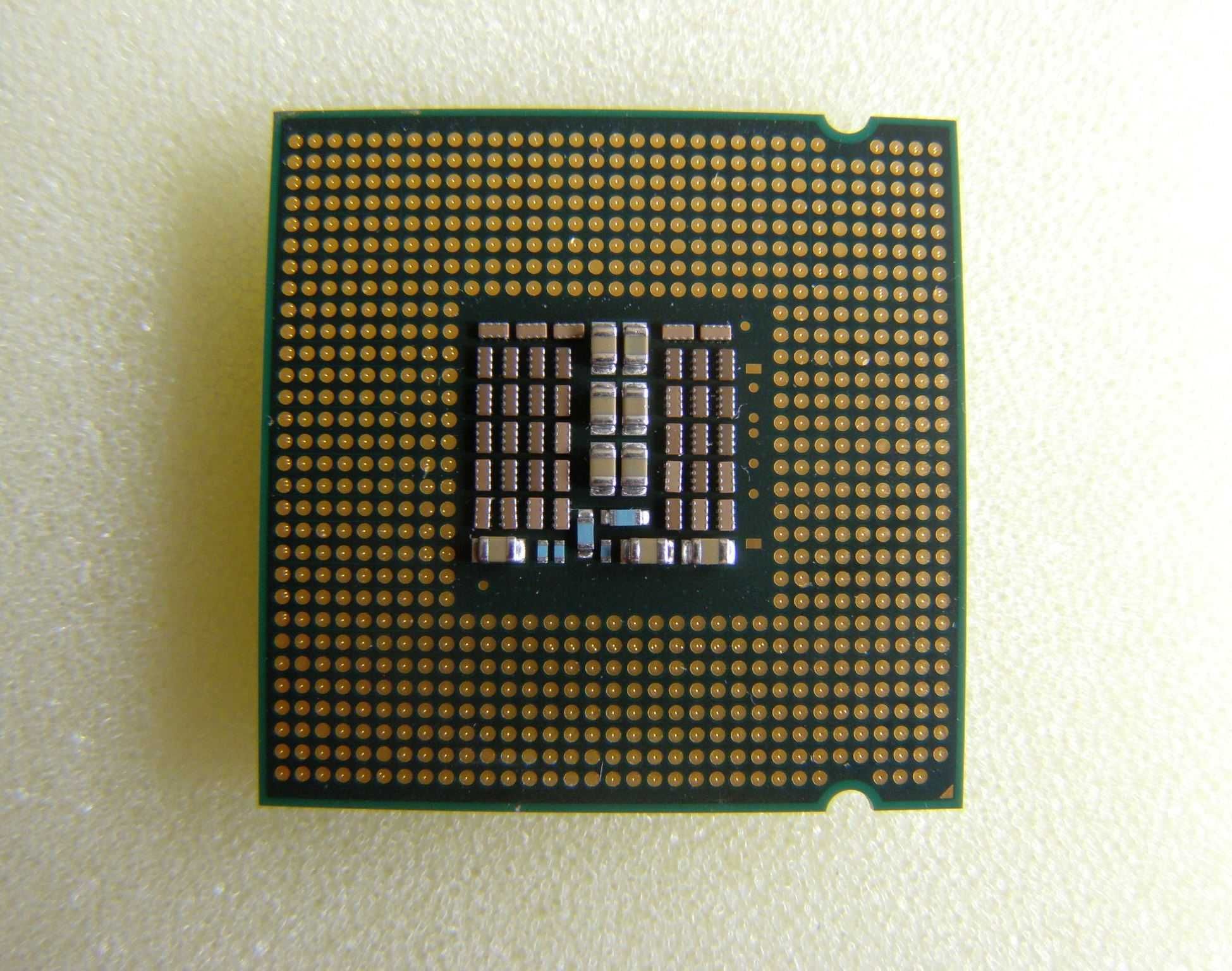 CPU  Intel Core 2 Quad SLAWQ 2.83Ghz/12M/1333mhz
SKT 775