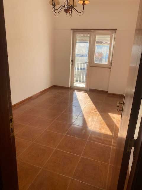 Apartamento T2 Barreiro junto ao Hospital