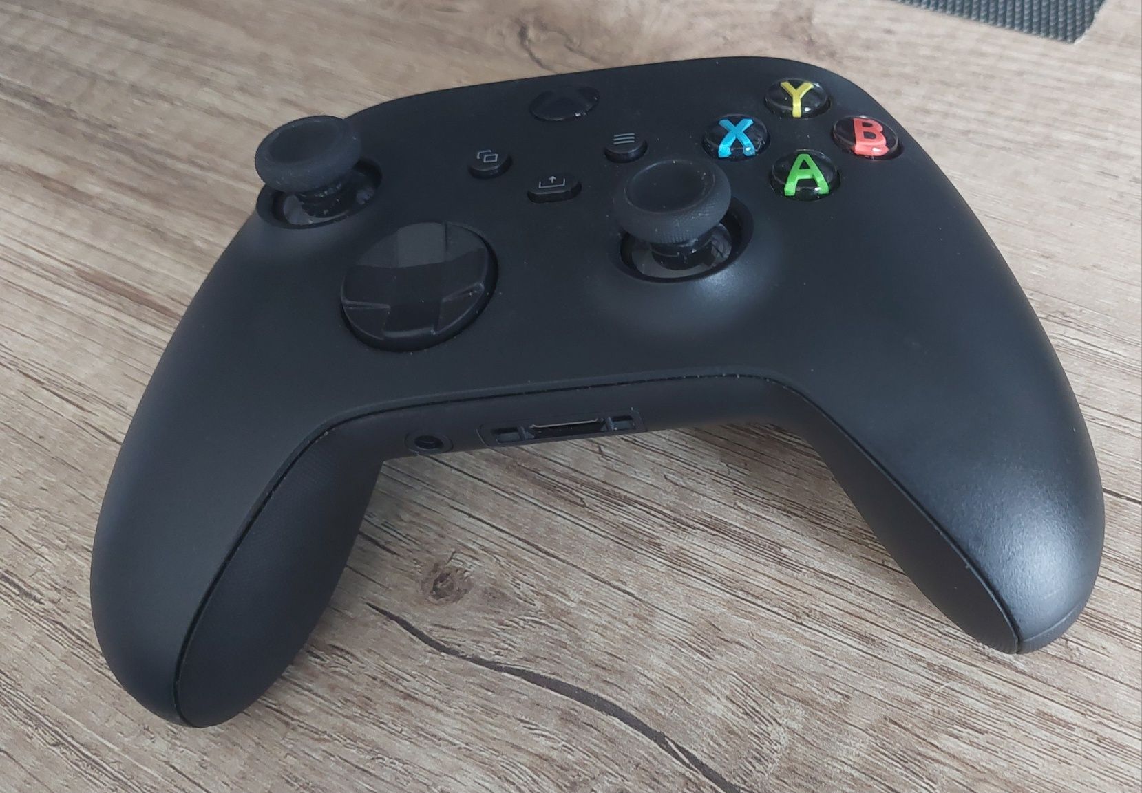 pad bezprzewodowy Xbox series x + kabel USB-C