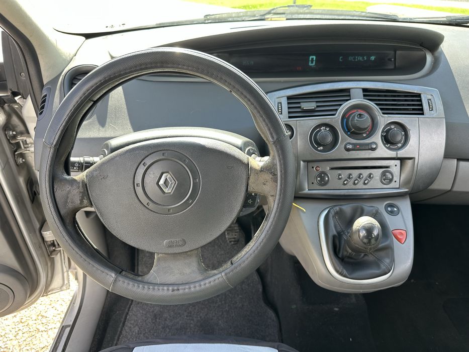 Renault Scenic 1.5 dci 110 CV