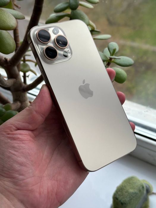 Продам IPhone 16 PRO MAX 256 Neverlock