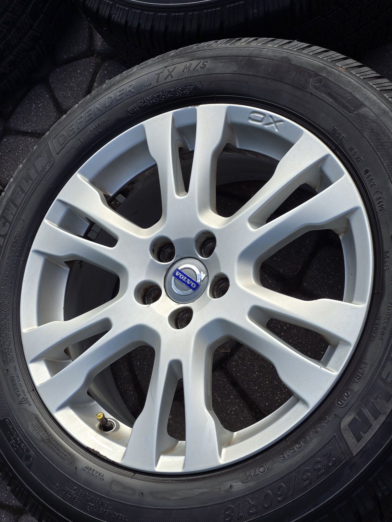 Oryginalne Felgi Volvo z Oponami Michelin 18" 5x108