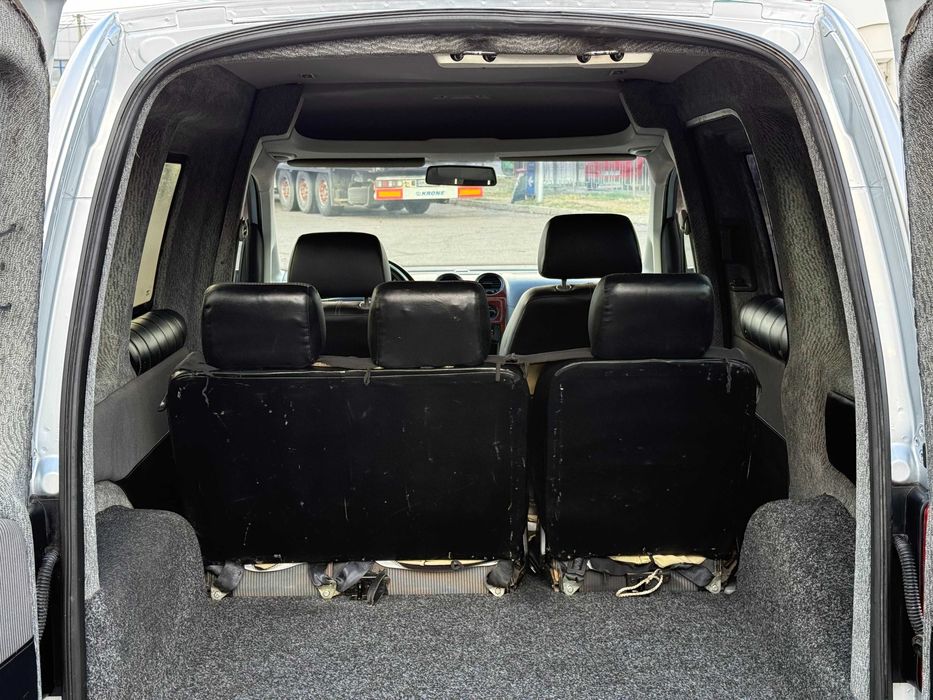 Продам VOLKSWAGEN Caddy пас 2004 1.9d механiка