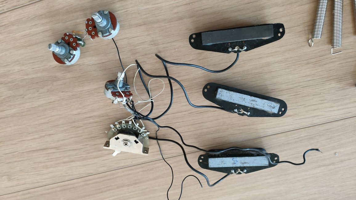 Elektronika osprzęt Squier Affinity Stratocaster 1995