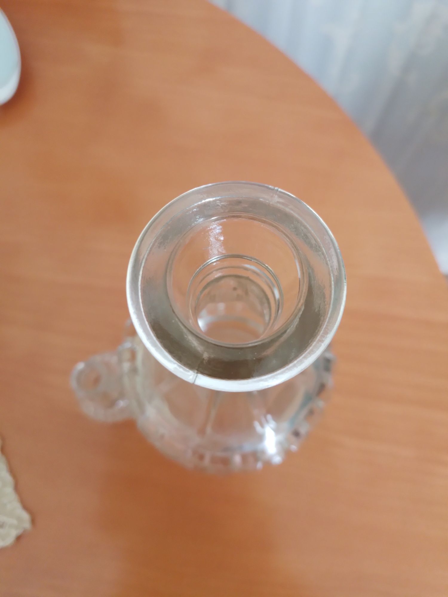 Karafka wintage ze szkla prasowanego