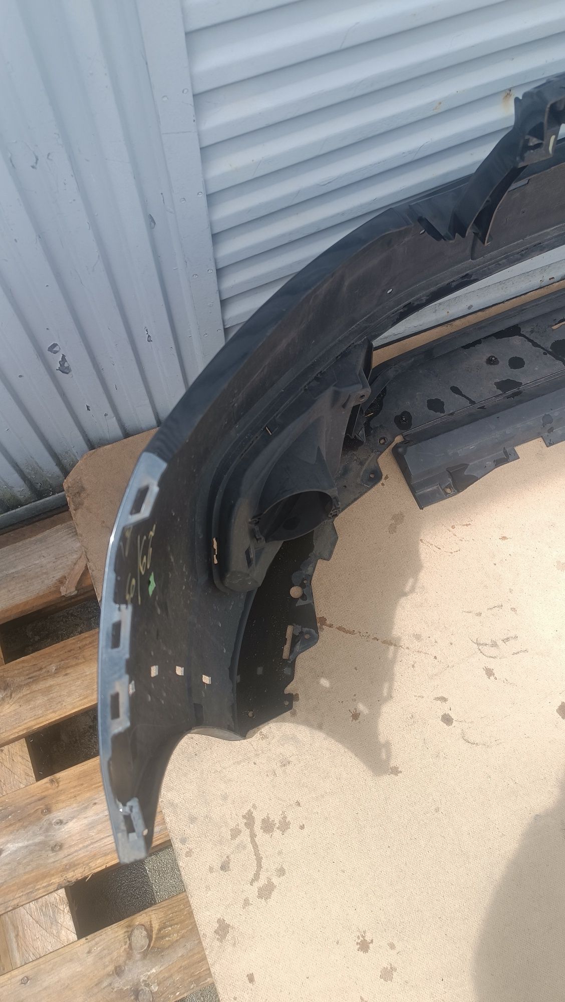 Vendo parachoque de frente Dacia Sandero ano 2014/15