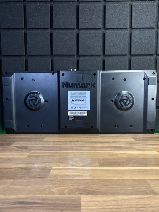 Numark Mixtrack Pro 3