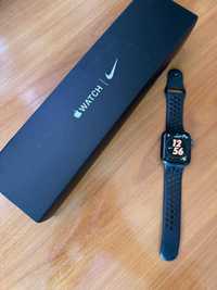 Часы Apple Watch Nike S5 44mm (Space Gray Aluminium/Nike Sport Band)