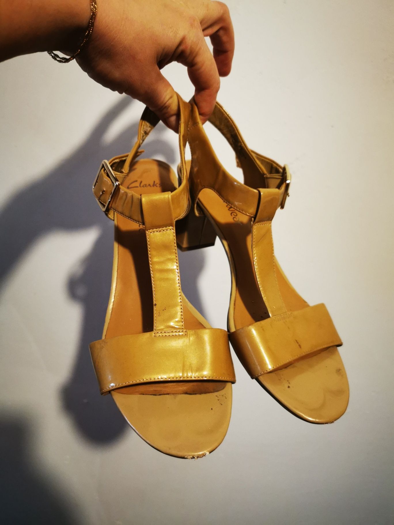 Clarks soft wear skóra 41 beżowe