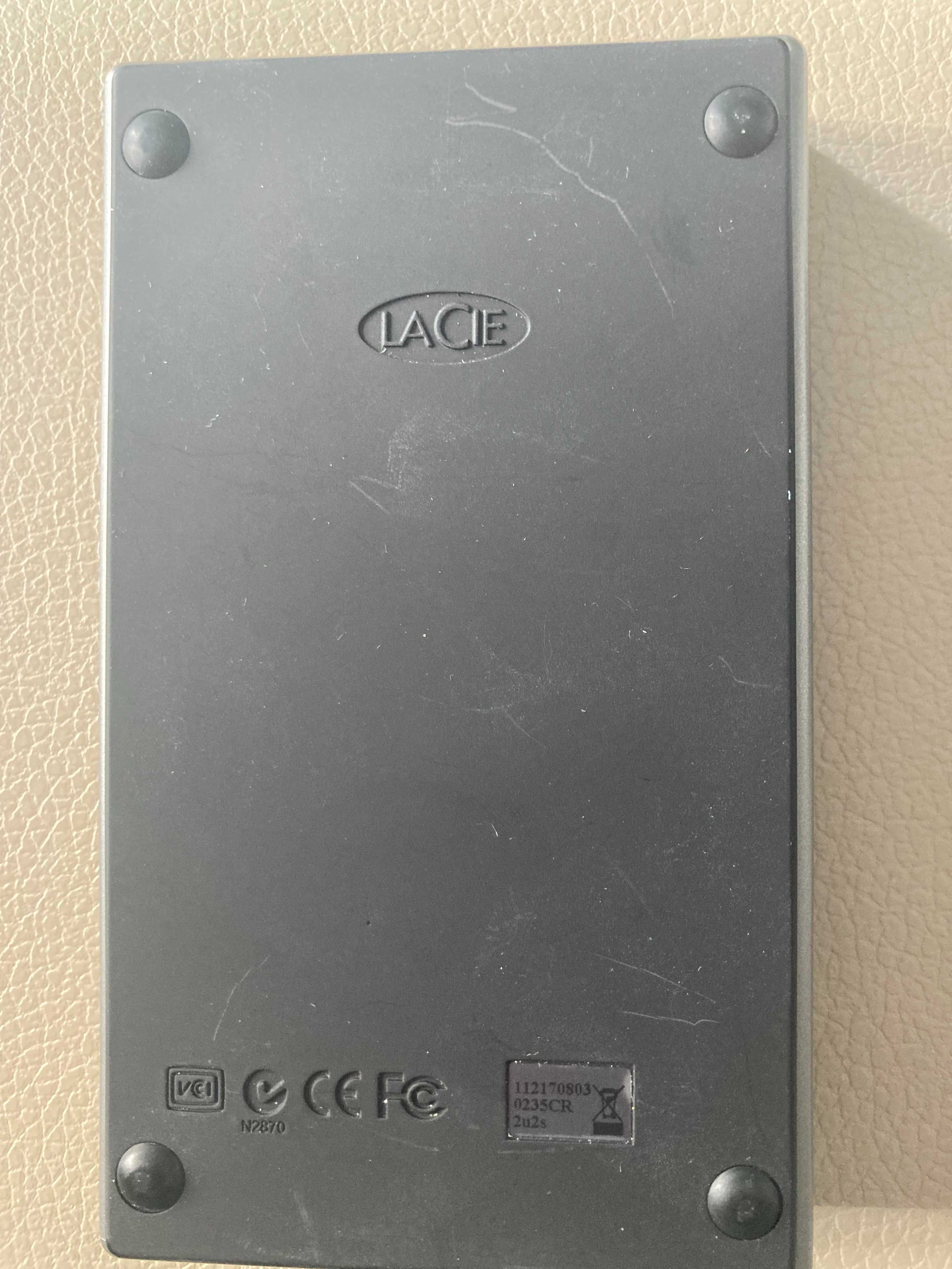 Внешний накопитель LaCie Safe 150 GB by Porsche Design с oтпечаткoм