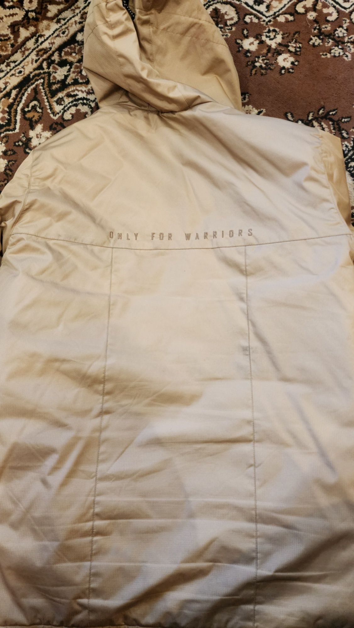 Продам куртку cropp