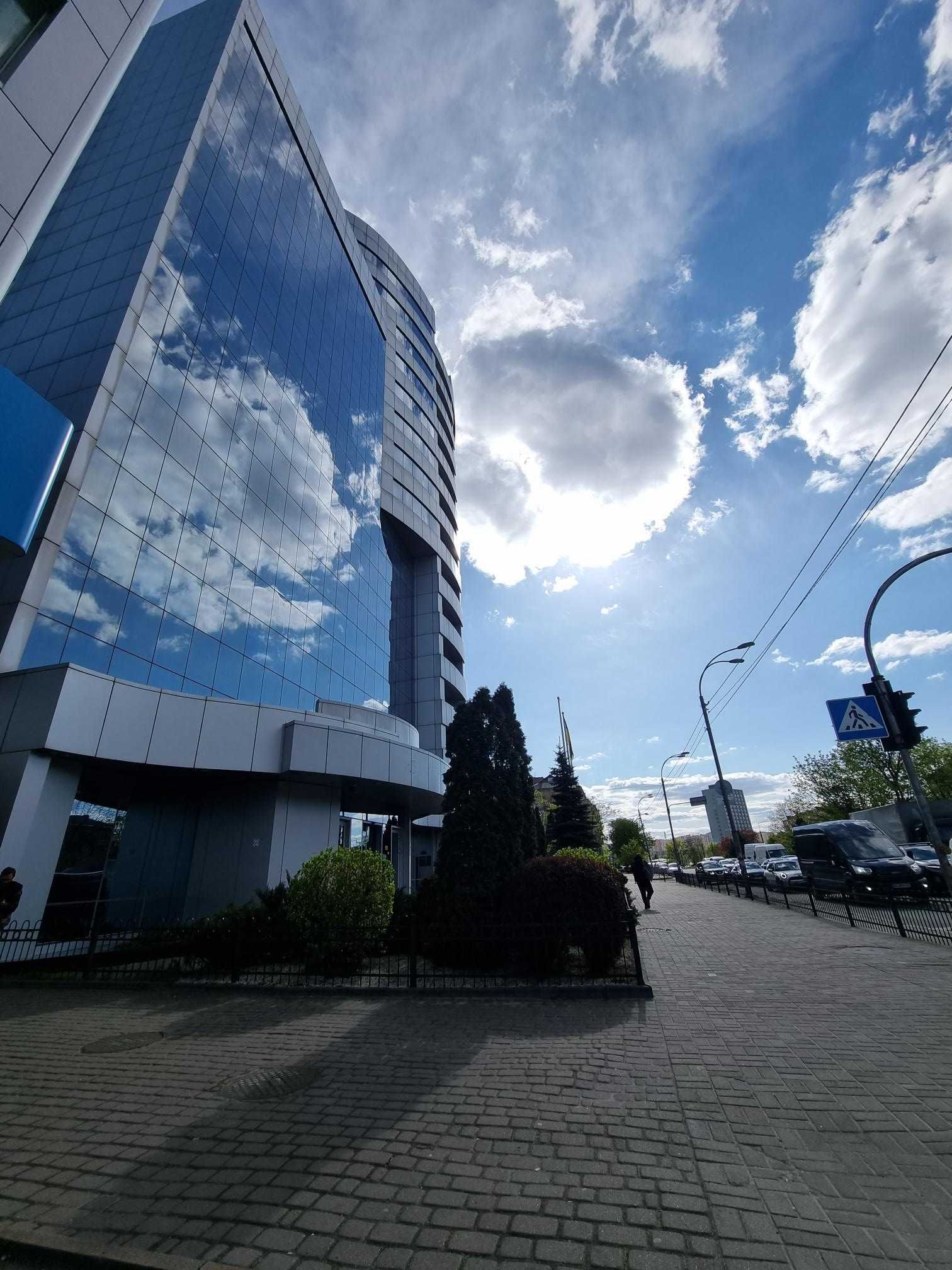 ОРЕНДА від 400 м.кв., метро Берестейська, вул. Дегтярівська,53