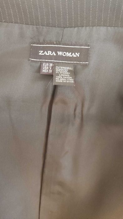 Fato Zara preto com risca