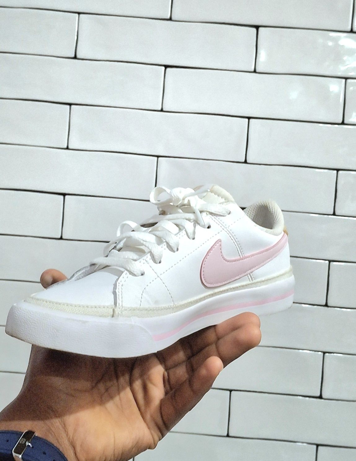 Tenis nike ,em excelente estado