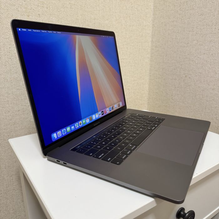 MacBook Pro 15 2021 року i7, 512gb, 16gb