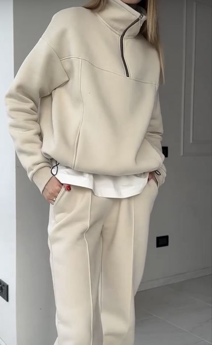 Стильний костюм на утепленні