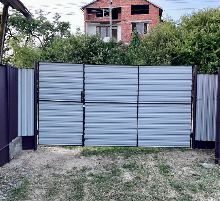 Будинок 40кв та ділянка 8 сотин