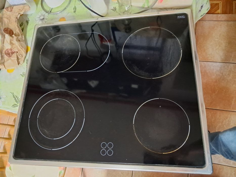 Piekarnik do zabudowy Amica z płytą ceramiczną