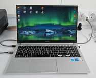 Продам ноутбук Samsung GalaxyBook 15.6"(Core i7-1165G7/16GB/512GB)