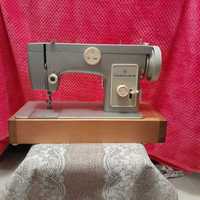 Швейная машинка Чайка 132 М