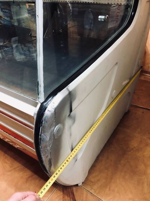 Холодильник вітрина