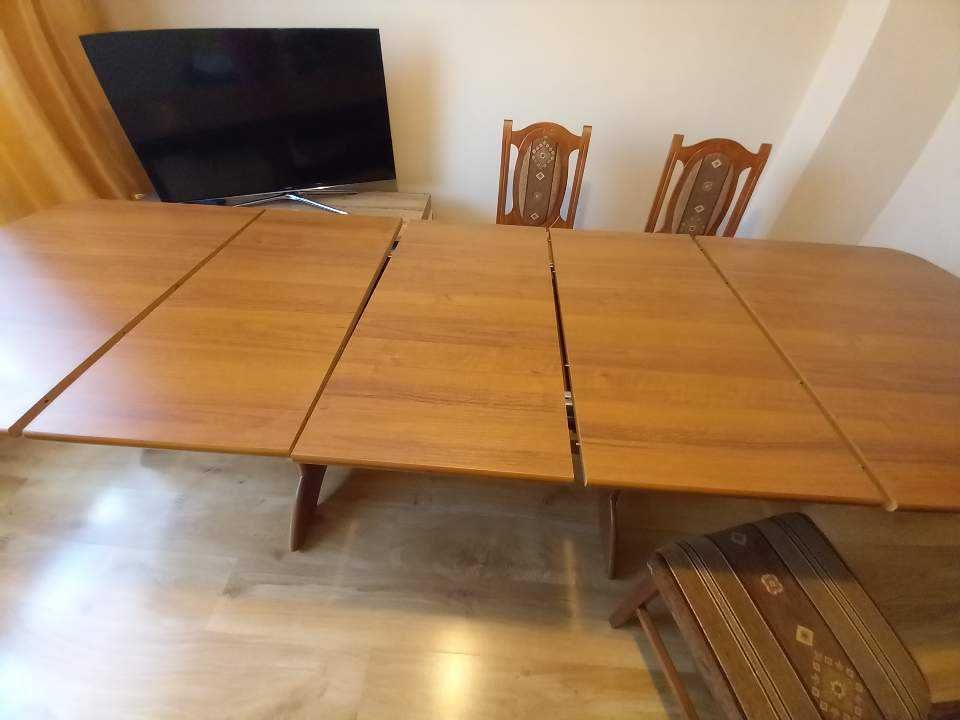 Stół z krzesłami 8 szt. komplet