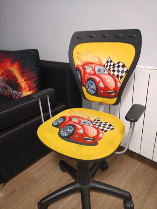 Krzesło obrotowe dla chłopca