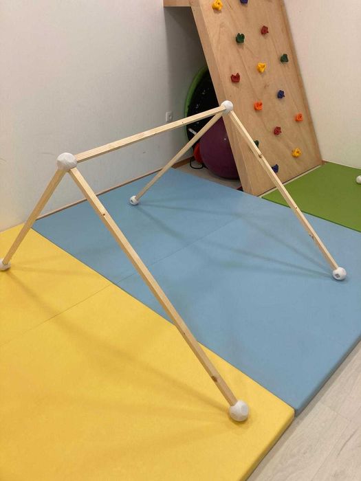 Cubo em madeira para atividades ou ateliers sensoriais