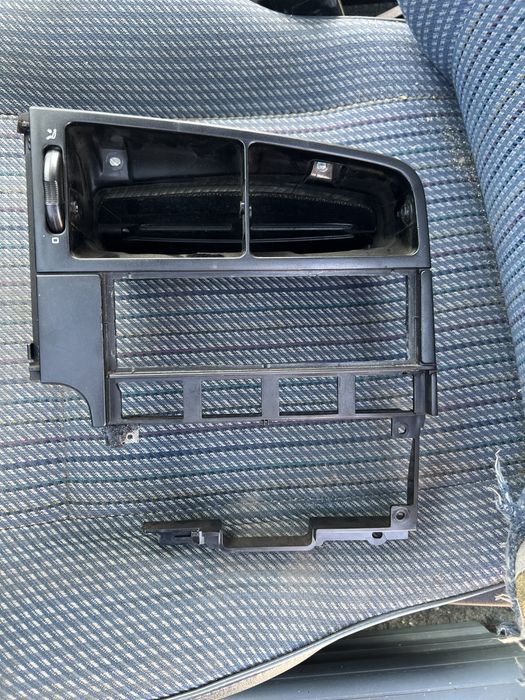 Рамка центральна пасат б3б4