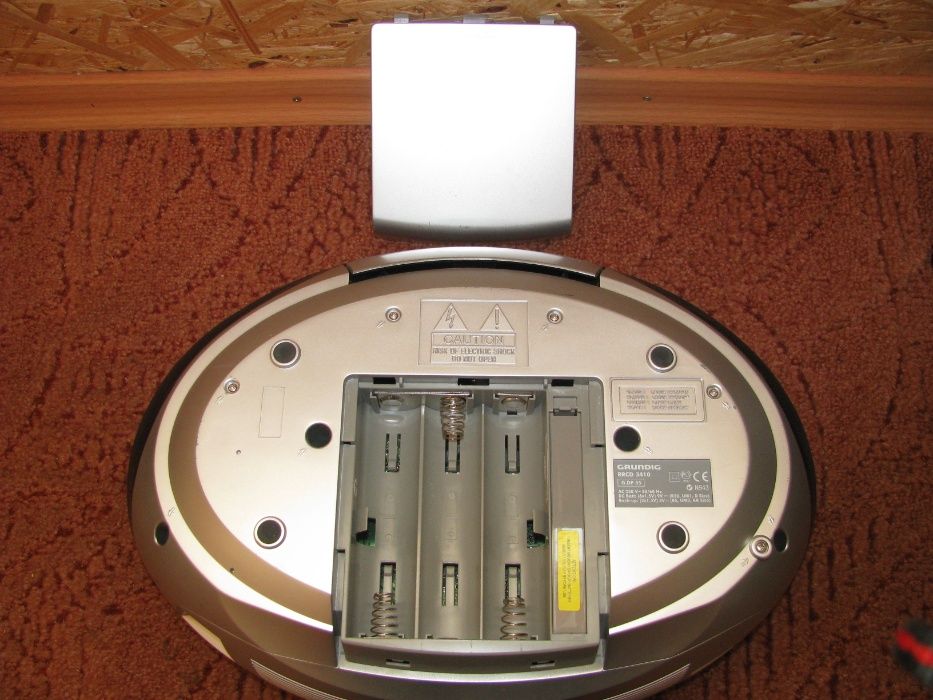 GRUNDIG RRCD 3410 - радио касетный магнитофон с СD