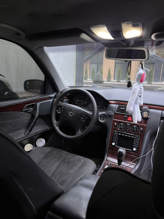 Мереседес E210 рест