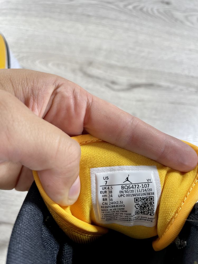 Jordan 1 жіночі кросівки