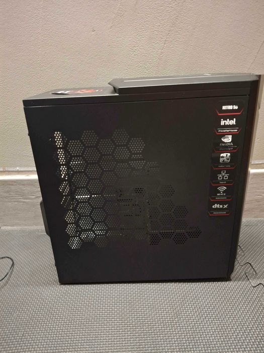 Obudowa Acer Nitro 50 – gamingowa, micro ATX,czarna, nowoczesny design