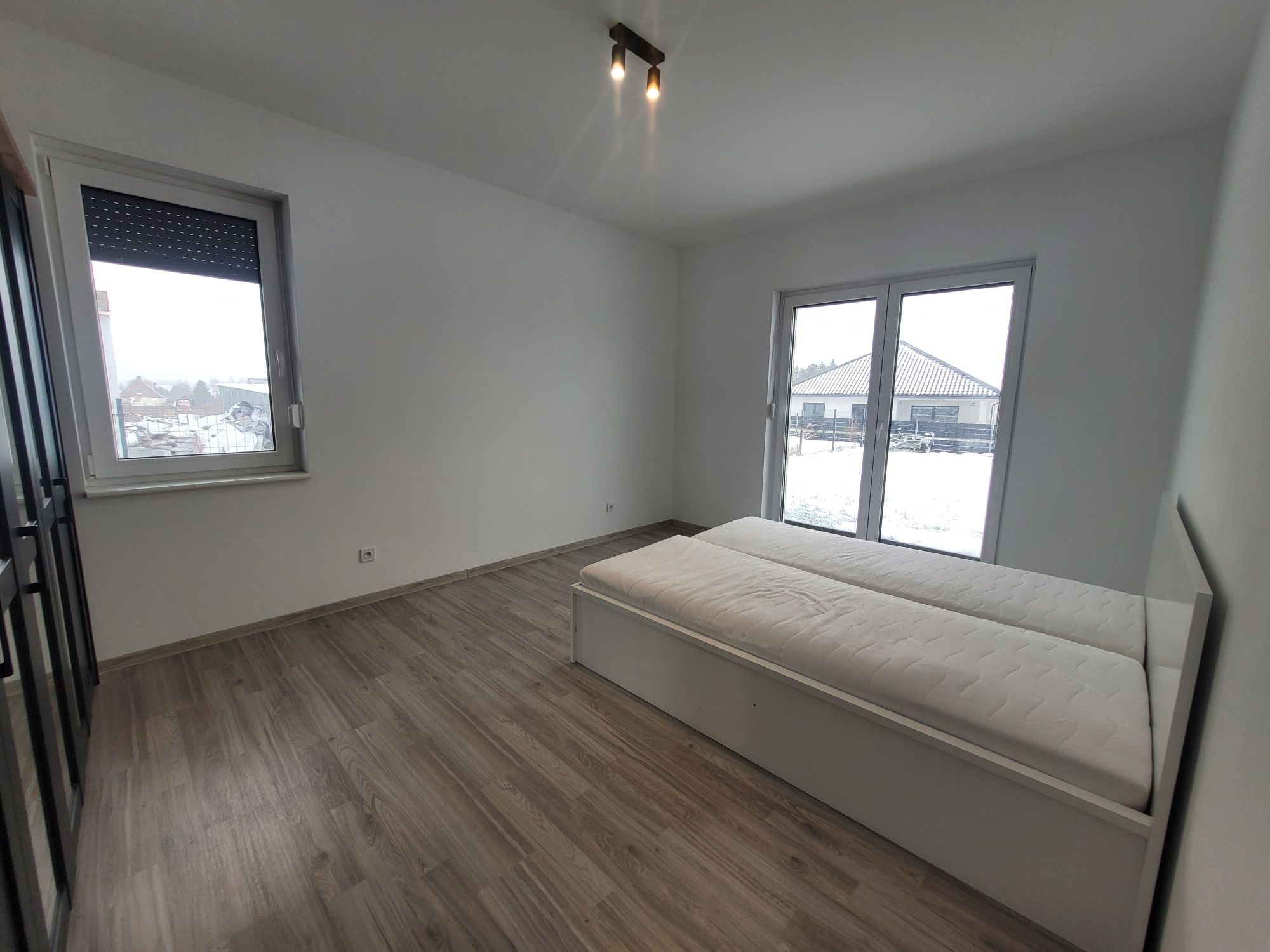 Dom parterowy 130m² w Dębnie z ogrodem, garażem i tarasem do wynajęcia