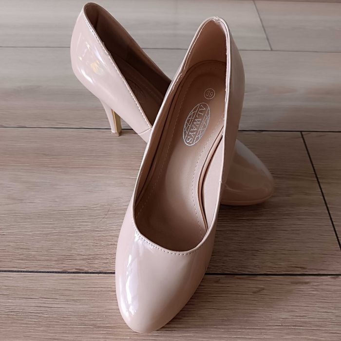 Buty, szpilki, beżowe, obcasy,