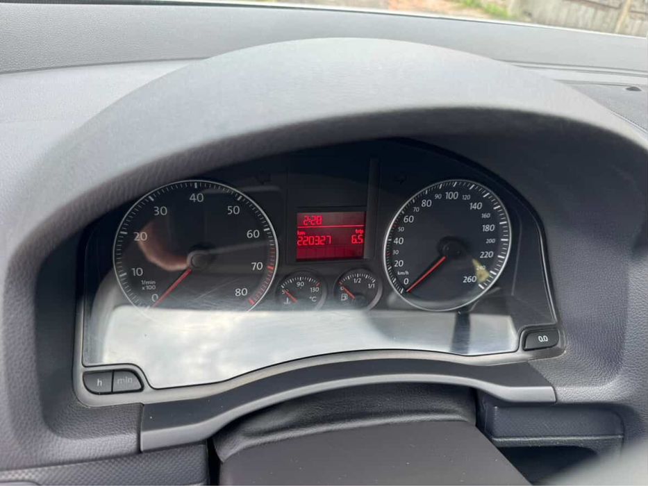 Продам Golf 5 1.6 mpi