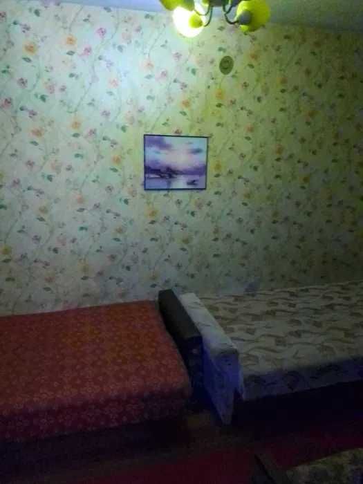 здаю 2 Кім.Кв (ЦЕНТР)Меблі+Пральна маш. Холодильк.ТВ. Гаряча Вода 24-7