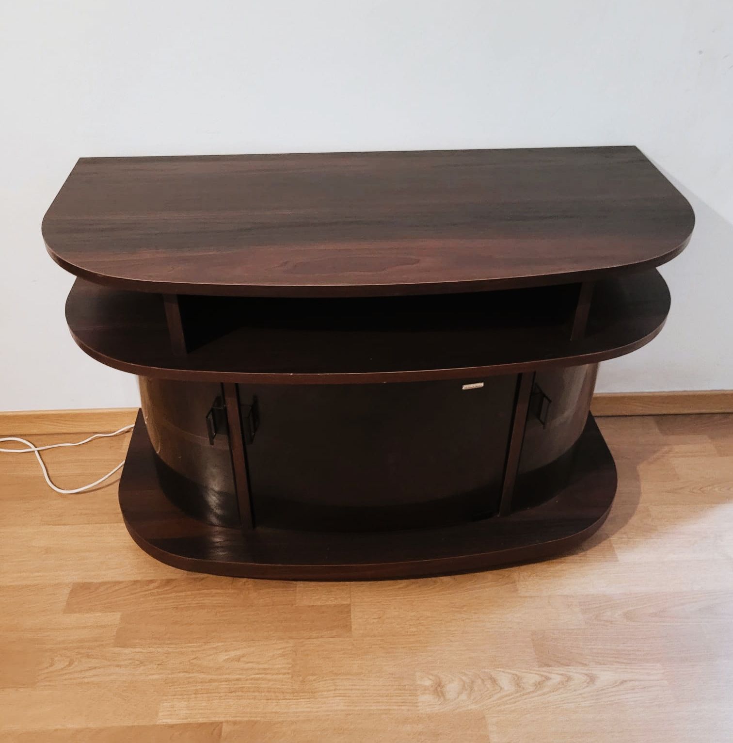 Szafka RTV pod telewizor, kolor ciemne drewno