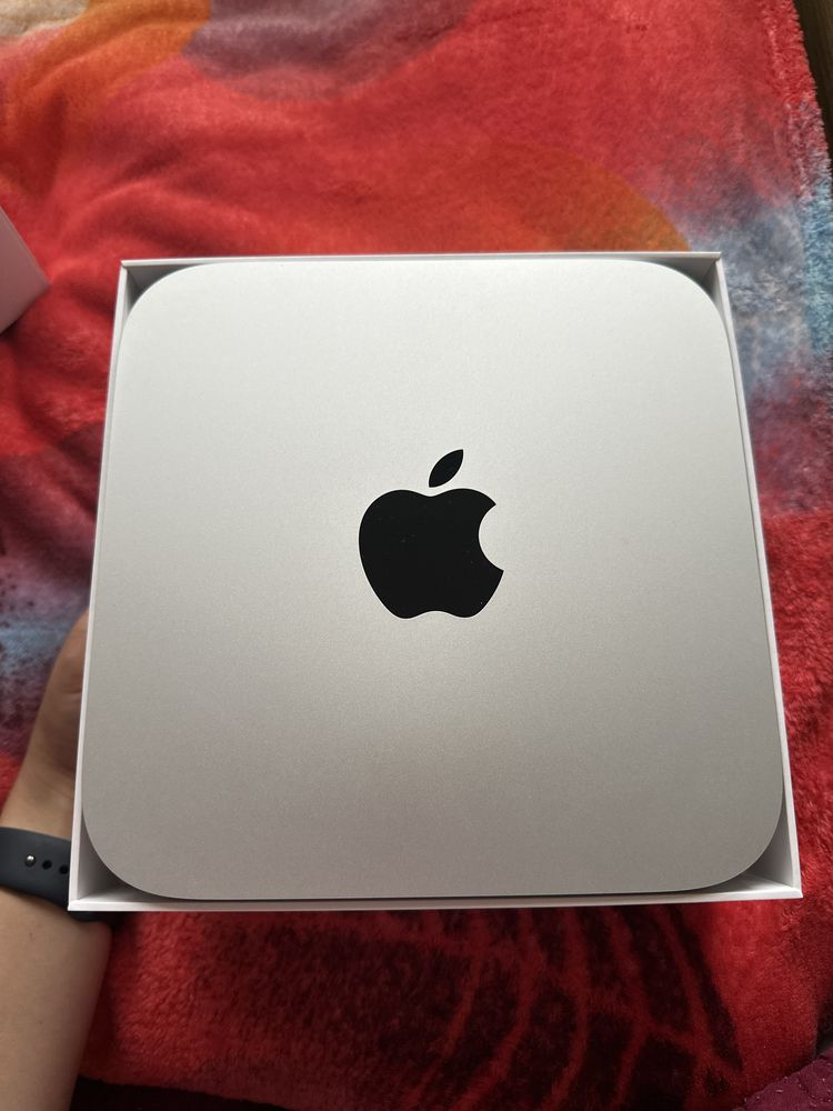 Mac mini продаю в новому стані ,користувалась тиждень