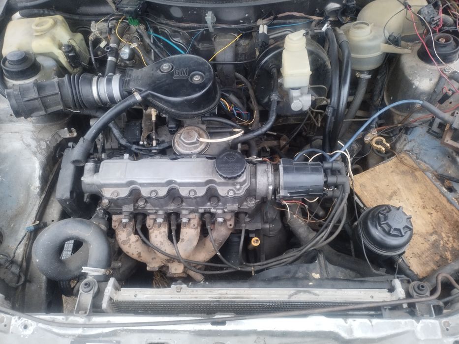 Опель Астра ф 1, 6 бензин