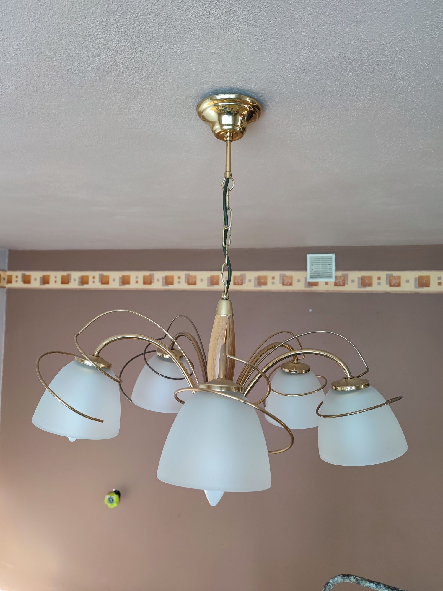 Lampa w stylu klasycznym