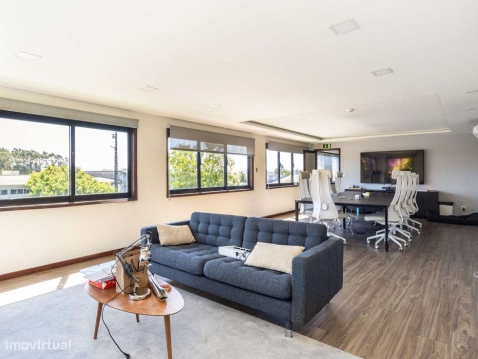 Armazém para arrendamento em Aveleda, Vila do Conde