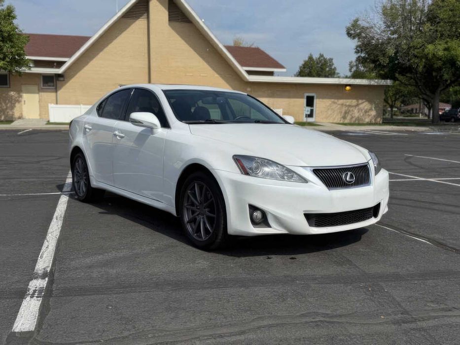 Lexus IS 250      2013