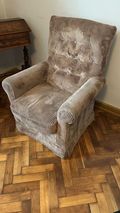 Fotel sztruksowy zamszowy brązowy Jones & Jones