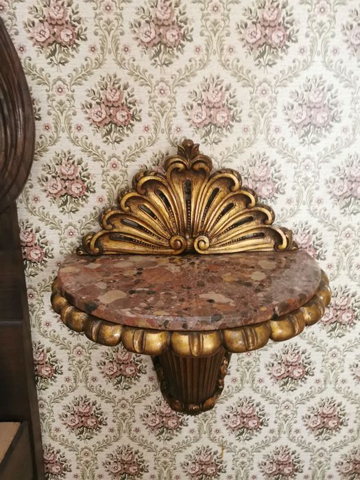 Vendo mobília e outros.