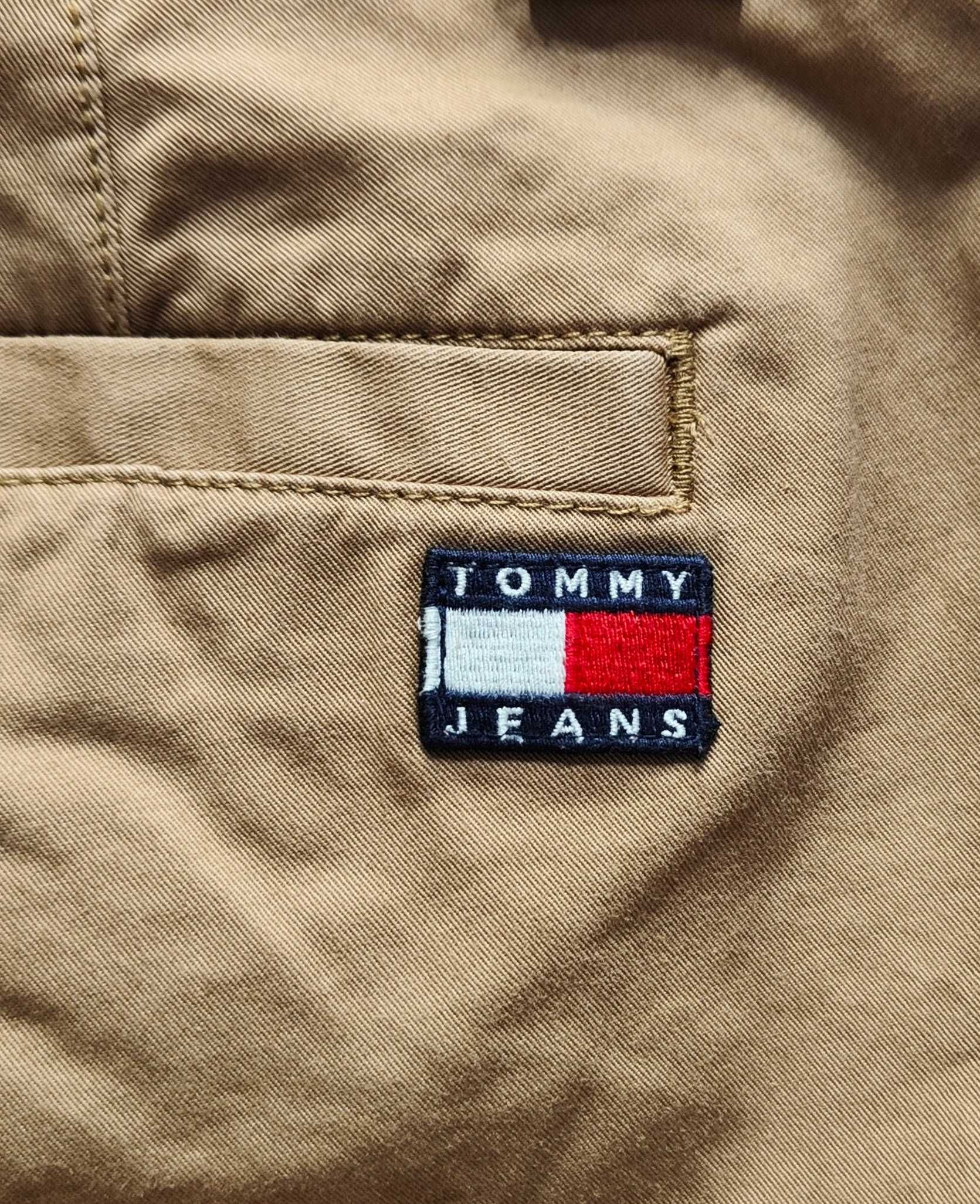 Wr) TOMMY JEANS męskie spodnie materiałowe Roz.32/32