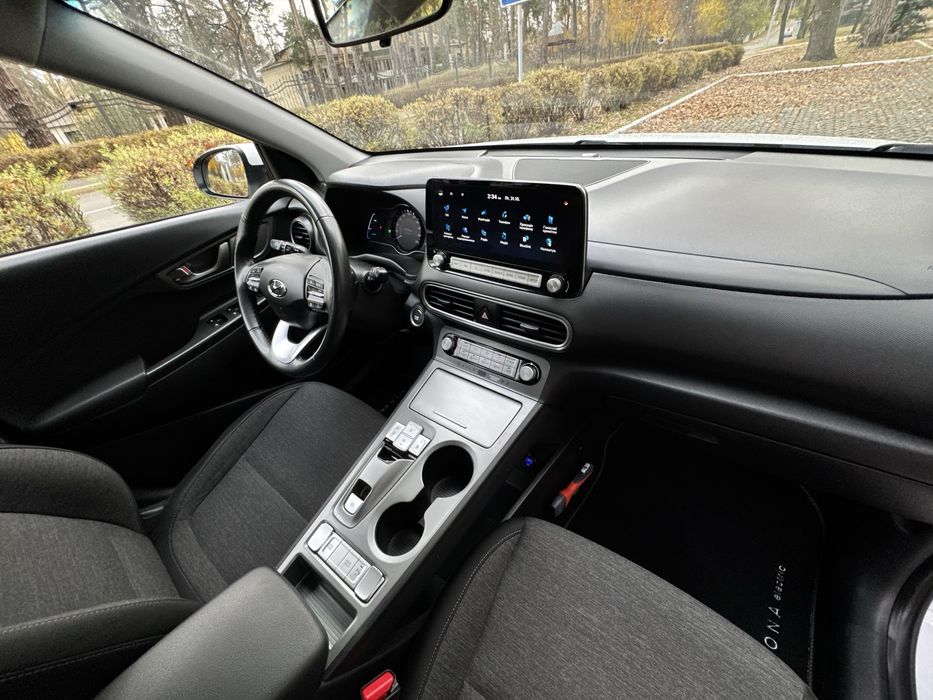 Hyundai KONA elektric  64 kWt 2020 рік