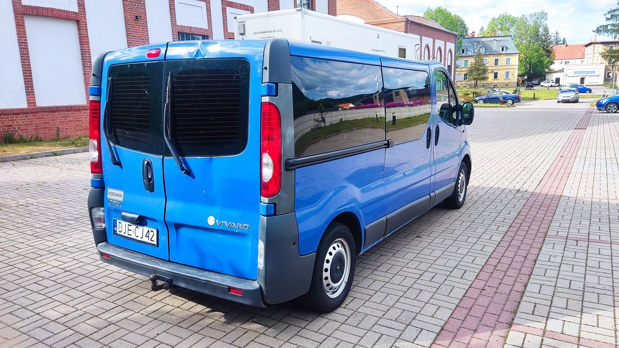 Opel Vivaro 2.0 dCi 115km 9 osób