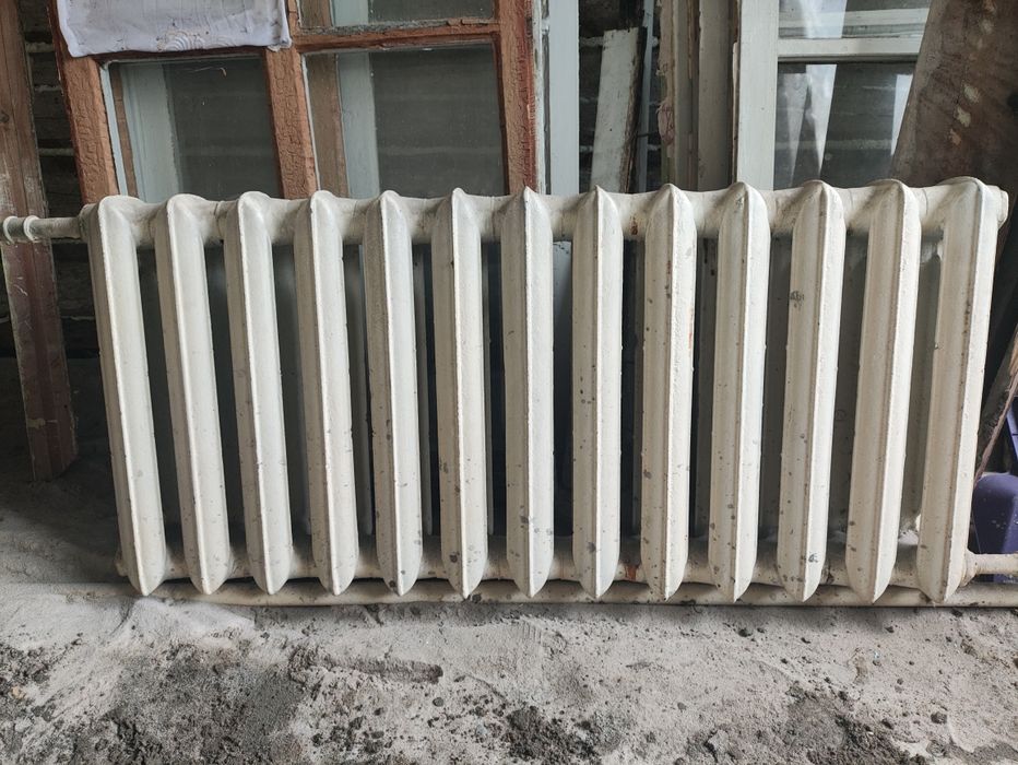 Продам радиатор чугунный